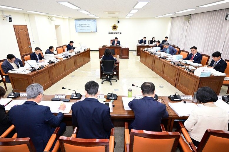 경제환경위원회, 민생경제부터 미래산업...