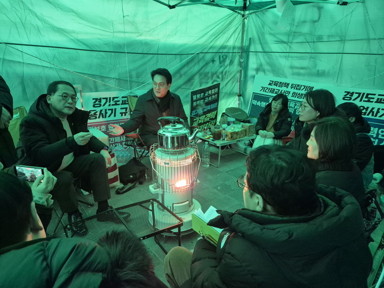 안광률 위원장, 기간제 사서교사 경력...